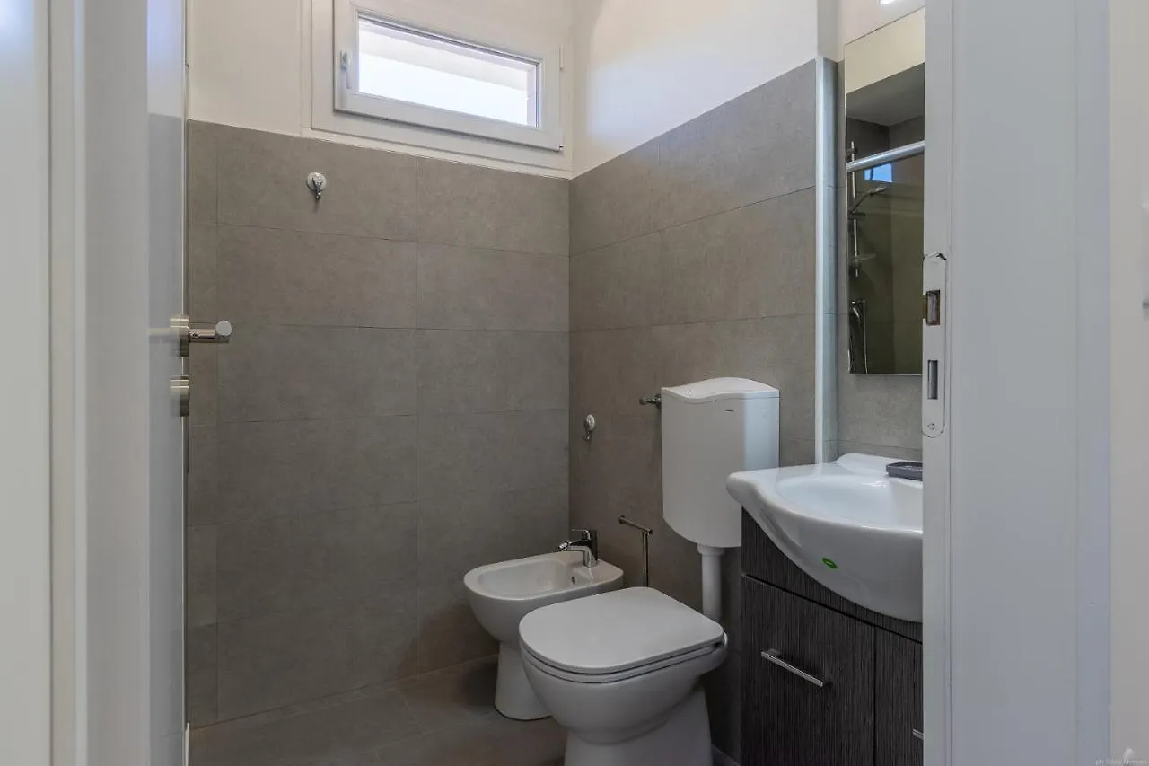 Lido Di Spina White Apartment X6!
