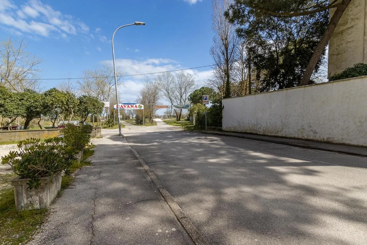 Lido Di Spina White Apartment X6! Italy