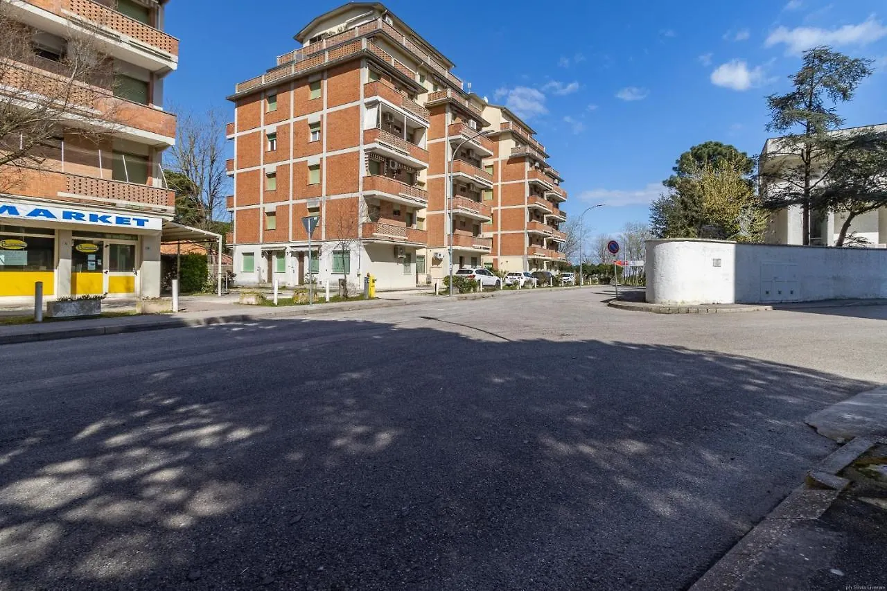 Lido Di Spina White Apartment X6! Italy